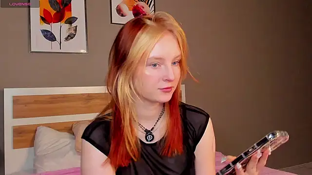 AngelWisee online show from June 15, 2:56 am