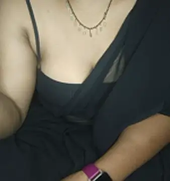 shreyareddy99 online show from November 22, 4:31 pm