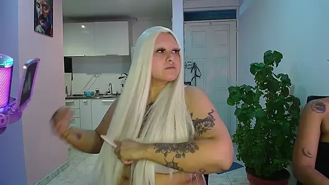 pinkbaddie777 online show from May 8, 2:48 am