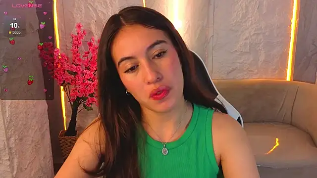 Nikka Tx online show from February 13, 8:10 pm