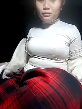 yoyo-mi online show from February 5, 1:14 pm