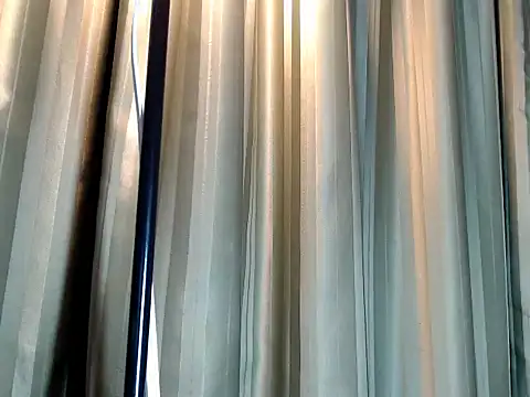 LIYXS online show from December 16, 2:39 am