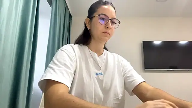 Allisgree online show from November 12, 7:17 am