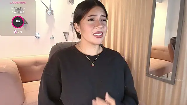 KamyGlam online show from February 2, 8:08 pm