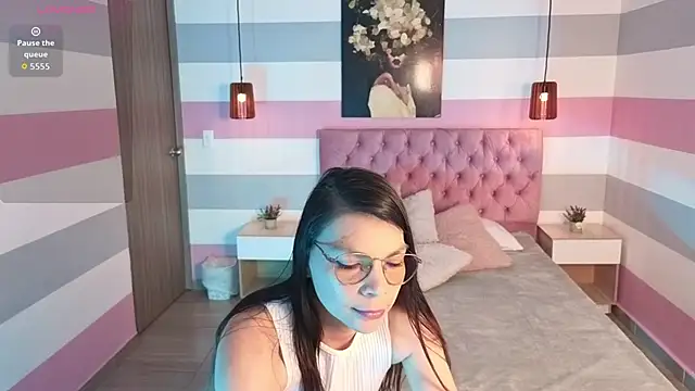 samantaortega   online show from November 27, 12:30 pm