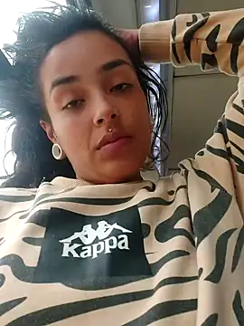 Moon And Sunn online show from October 29, 3:47 pm