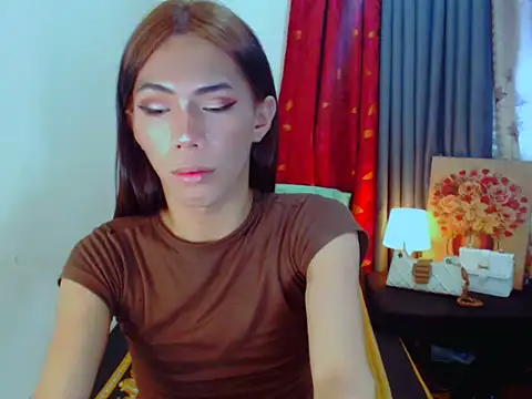 EXOTICGEORGINA online show from November 18, 6:36 am