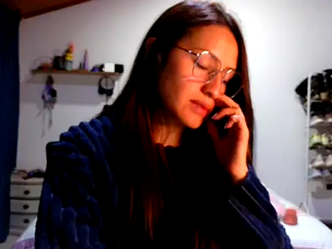 KendallTwisTx online show from November 29, 4:05 am