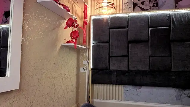 Im-Lola online show from February 11, 12:14 am