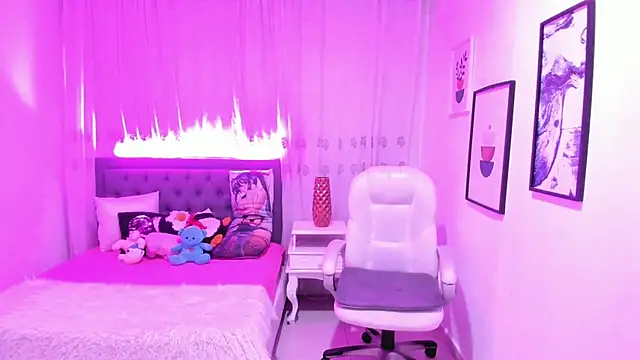 Luna Jonnes1 online show from December 1, 11:25 am