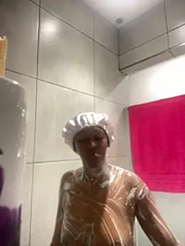 SP1CY MOMMY online show from January 15, 2:01 pm