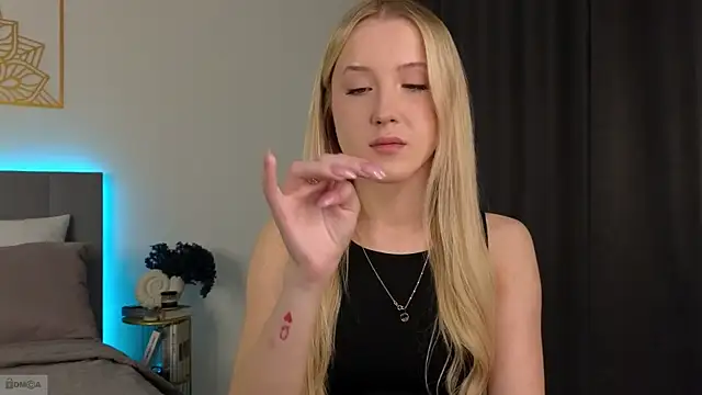 adele armass online show from November 26, 10:11 pm