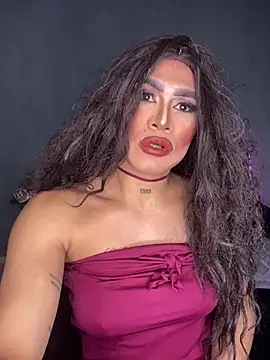 melani ferraraa  online show from April 11, 7:45 am