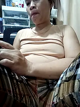 Bella2k2 online show from October 30, 6:38 am