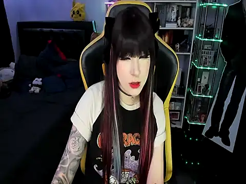 Yummy dark online show from April 3, 3:59 am