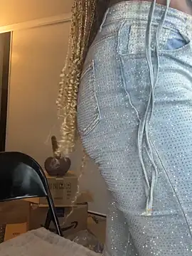 MadameMuse online show from April 5, 2:10 am