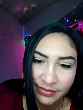 hannajames08 online show from November 3, 9:08 pm