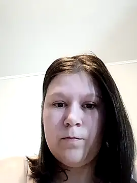 GlitterAuburn online show from April 17, 12:07 pm