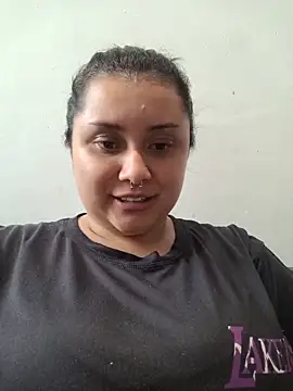 CurvyNoir online show from April 6, 7:15 pm