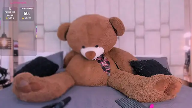 MylittleEmily  online show from December 2, 3:52 am