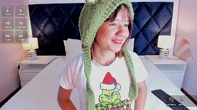 Sophie Smitt online show from December 23, 2:15 am