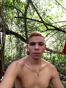 Dylams maja online show from December 18, 7:40 pm