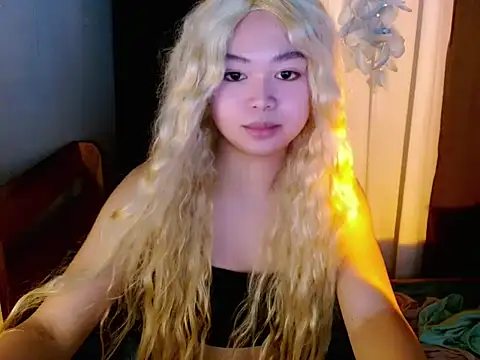 lustfullakim online show from November 13, 10:20 pm