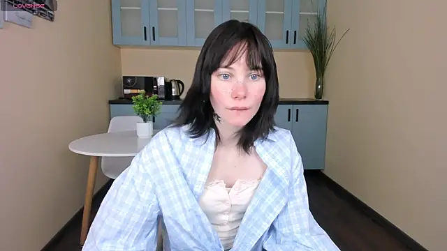 DoseOfDaisy online show from November 16, 12:38 pm