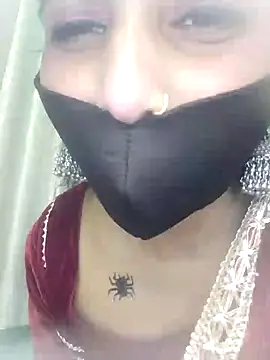 Divine Lustt online show from February 18, 5:01 pm