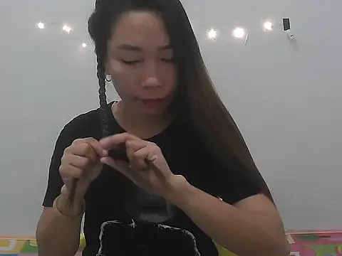 Wild hot Lyn online show from November 11, 8:17 pm