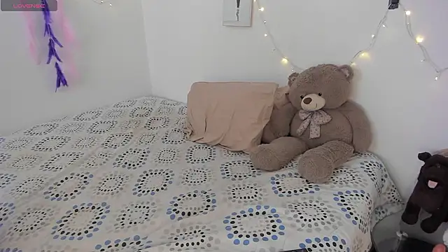 Valery stuart online show from March 12, 3:53 am