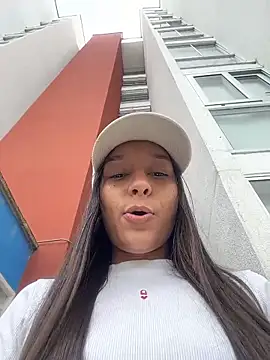 Brunettecollins05 online show from February 4, 7:17 pm