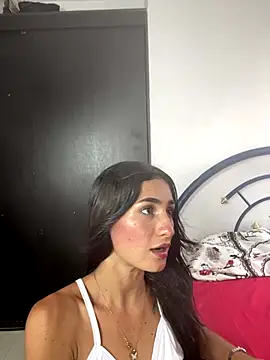 miah smith123 online show from December 1, 8:33 pm