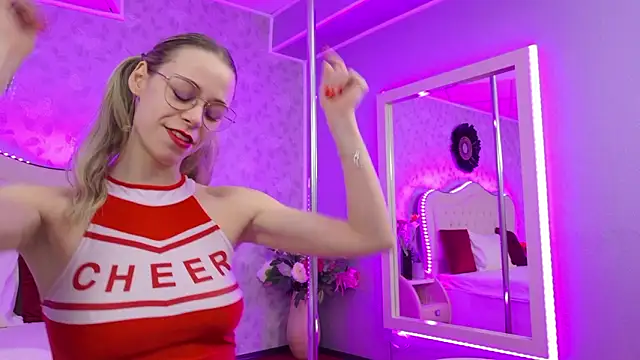 GracieCute online show from March 4, 4:19 am