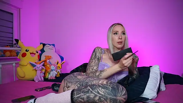 StellaCinderella online show from December 1, 2:31 pm