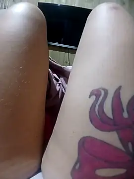 ruiviinhaah online show from April 29, 6:46 pm