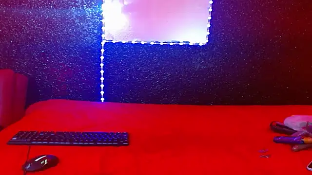 naughtygoddesss  online show from January 8, 4:49 am