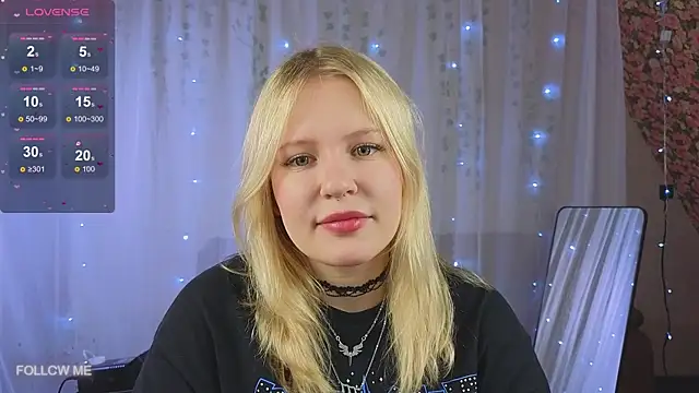 Mila wxw online show from December 18, 1:49 pm