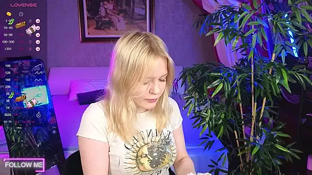 Mila wxw online show from November 22, 12:08 pm