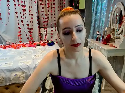 AnneDevrim online show from February 11, 7:43 am