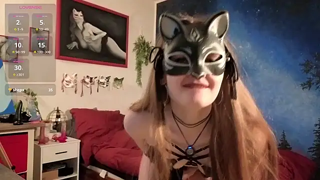 ScarletKitsunyaa online show from April 2, 1:41 pm