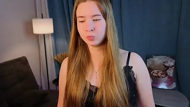 MowasaBritten online show from December 15, 2:44 pm