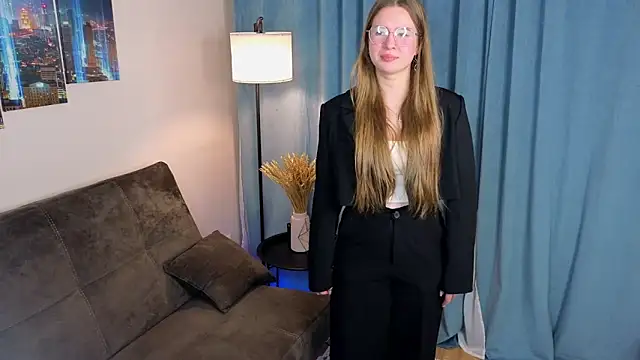 MowasaBritten online show from November 12, 1:53 pm