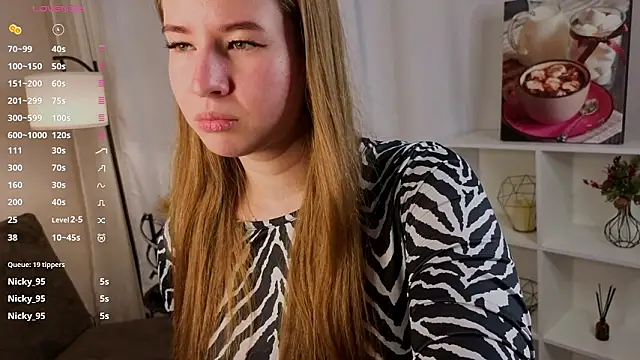 MowasaBritten online show from March 15, 5:26 pm