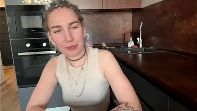 GeraldineStevenson online show from March 1, 7:52 am