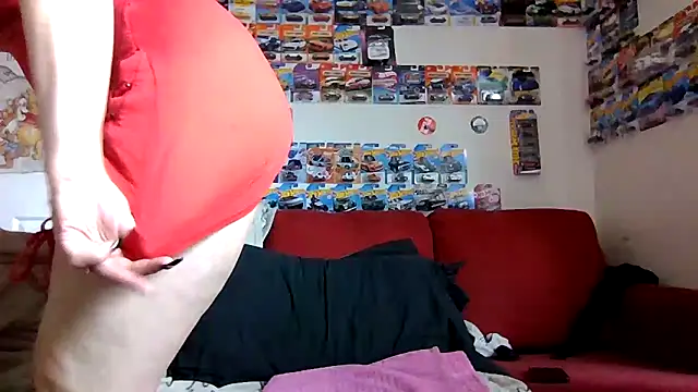 FreakyDreama online show from April 14, 5:46 pm