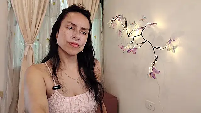 Bella Exhibition online show from April 4, 7:13 pm