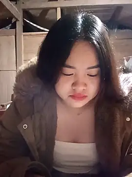 Bee-bgolden online show from November 26, 3:57 pm