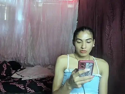 ursexykittykat xx online show from November 14, 5:29 am