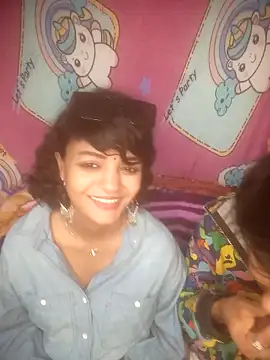 Freakingromance online show from February 6, 8:01 pm